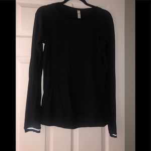 Lululemon Full Tilt Long sleeve size 8 black lace